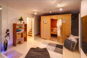 Möbliert: Einfamilienhaus mit Naturpool und Sauna – 81243 Aubing-Süd, München – Vorschaubild 16