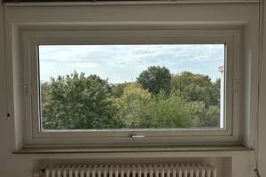 4-Zimmer-Wohnung, mit Balkon und  PKW-Tiefgaragenplatz, frei geworden… – 50739 Bilderstöckchen, Köln – Vorschaubild 2