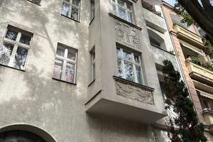 Altbaujuwel in Steglitz-Zehlendorf: Großzügige 3-Zimmerwohnung mit Balkon und Eigennutzoption! – Gélieustraße 10, 12203 Lichterfelde, Berlin – Vorschaubild 3