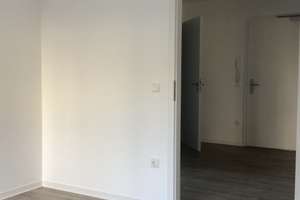 Schöne Wohnung sucht Mieter: weitläufige 5-Zimmer-Wohnung – Maria-Grollmuß-Str. 12, 4157 Gohlis-Nord, Leipzig – Vorschaubild 12