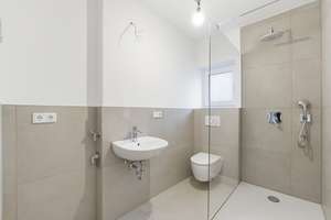 Kernsanierte 1-Zimmer Wohnung mit Balkon in begehrter Wohnlage von Bonn-Rüngsdorf – Seufertstraße 25j, 53173 Rüngsdorf, Bonn – Vorschaubild 2