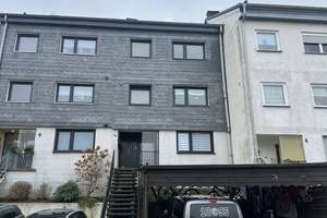 Gepflegtes 5-Zimmer Einfamilienhaus mit Carport in Wuppertal – Die vollständige Adresse der Immobilie erhältst du vom Anbieter., 42109 Uellendahl-Katernberg, Wuppertal – Vorschaubild 1
