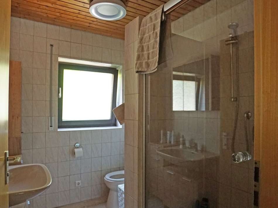 Badezimmer EG