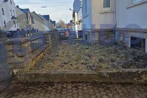 Reserviert - Modernisiertes Mehrfamilienhaus in Ransbach-Baumbach – 4 Wohnungen, 3 Garagen – Die vollständige Adresse der Immobilie erhältst du vom Anbieter., 56235 Ransbach-Baumbach – Vorschaubild 2