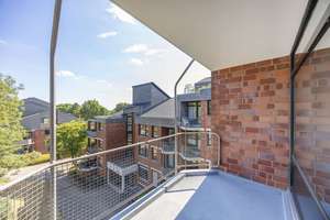 Bezugsfrei & modernisiert: Helle 2,5-Zimmer-Wohnung mit Loggia, Aufzug & Tiefgaragenstellplatz – 48161 Gievenbeck, Münster – Vorschaubild 4