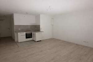 Moderne 2-Zimmer-Wohnung mit großem Balkon, Einbauküche & Fußbodenheizung – sofort bezugsfrei – Luruper Hauptstraße 210, 22547 Lurup, Hamburg – Vorschaubild 3