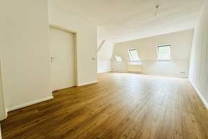 schicke 2 Raum DG-Raum-Wohnung in Leipzig / Gohlis ***TOP*** viel Platz; citnah – Corinthstraße 13, 4157 Gohlis-Mitte, Leipzig – Vorschaubild 1
