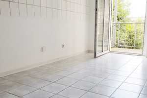***GEMÜTLICHE WOHNUNG MIT BALKON - IM STADTTEIL GABLENZ*** – Geibelstr.  18, 9126 Chemnitz – Vorschaubild 4