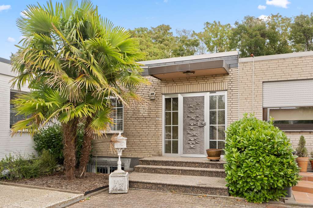 Immobilie in Wesseling - Großzügiger Bungalow mit Gestaltungsspielraum – Komfortables Wohnen auf einer Ebene - Bild 1