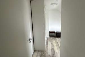 Möblierte helle  3-Zimmer Dachgeschosswohnung in Köln-Höhenhaus – Im Weidenbruch 93, 51061 Höhenhaus, Köln – Vorschaubild 11