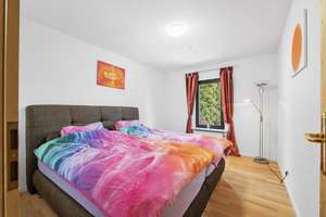 Großzügiges Einfamilienhaus mit Garten
Familienfreundliches Wohnen
IN LÖFFINGEN-DITTISHAUSEN – Die vollständige Adresse der Immobilie erhältst du vom Anbieter., 79843 Löffingen – Vorschaubild 30
