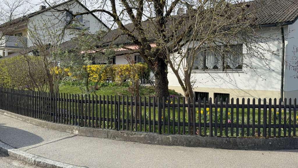 Immobilie in Ergolding - Einfamilienhaus (Bungalow mit Satteldach) mit 6 Zimmern und 158 m² Wohnfläche in Ergolding-Piflas - Bild 1