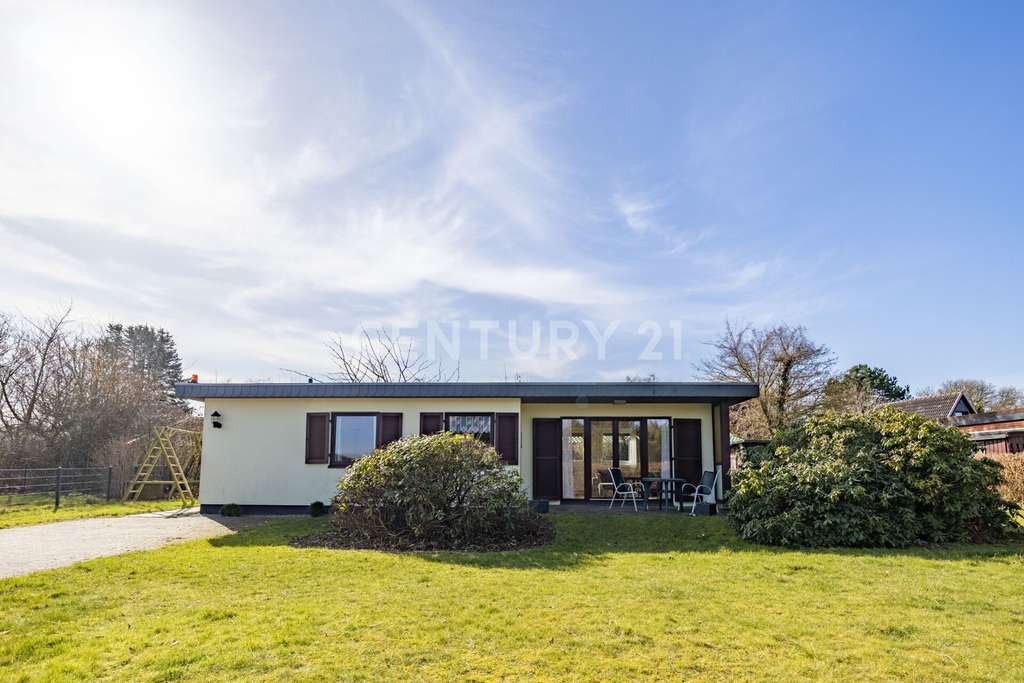 Immobilie in Hohenfelde - Sonne, Strand, Seeluft – Wochenendhaus in Ostseenähe - Bild 1