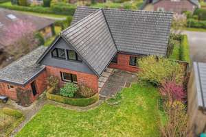 Naturnahes Wohnen mit Stadtanschluss!
Einfamilienhaus in ruhiger Feldrandlage – Die vollständige Adresse der Immobilie erhältst du vom Anbieter., 26215 Wiefelstede – Vorschaubild 25