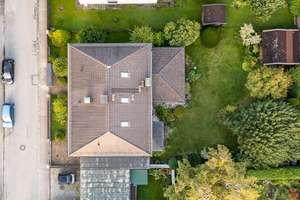 Zweifamilienhaus mit Wintergarten und sonnigem Südgarten in ruhiger Wohnlage von München-Aubing! – Die vollständige Adresse der Immobilie erhältst du vom Anbieter., 81245 Altaubing, München – Vorschaubild 3