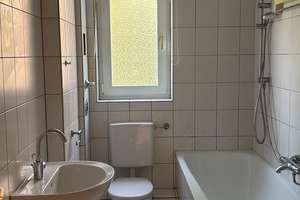 2,5 Zimmer Wohnung mit Parkettboden und eigenem Garten – Else-Hirsch Straße 25, 44789 Wiemelhausen, Bochum – Vorschaubild 3