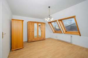 NEUER PREIS! GROßES EINFAMILIENHAUS ZENTRAL IN FRIEDEBURG – Die vollständige Adresse der Immobilie erhältst du vom Anbieter., 26444 Friedeburg – Vorschaubild 17