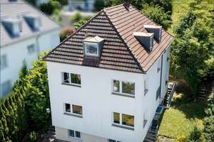 Beste Aussichtslage - Charmantes 2-3 Familienhaus mit großem Garten 