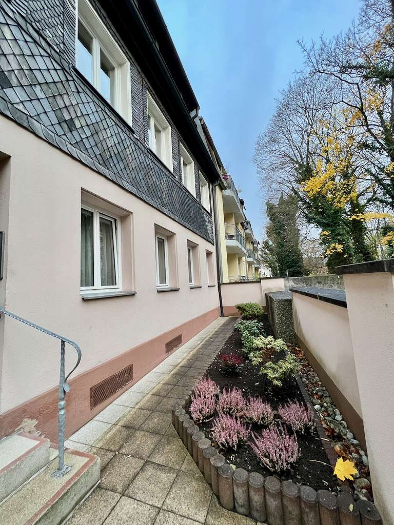 Immobilie in Fürth - Schönes 5- bis 6-Parteienhaus im Herzen von Fürth - Bild 2