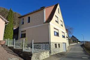 Geräumiges, preiswertes und gepflegtes 8-Zimmer-Einfamilienhaus mit Garten – Fuhrweg 25, 37308 Bernterode (bei Heilbad Heiligenstadt) – Vorschaubild 1