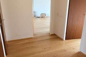 Großzügige 3-Zimmerwohnung mit Parkettboden und Einbauküche in Köln Westhoven – Die vollständige Adresse der Immobilie erhältst du vom Anbieter., 51149 Westhoven, Köln – Vorschaubild 5