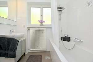 Möblierte Wohnung in beliebter Höhenlage mit Blick auf die Stadt in Stuttgart West – Die vollständige Adresse der Immobilie erhältst du vom Anbieter., 70193 Kräherwald, Stuttgart – Vorschaubild 4