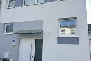  Moderne KfW-55-Doppelhaushälfte in Großmehring – hochwertige Ausstattung, Garten, Balkon, Garage  – Die vollständige Adresse der Immobilie erhältst du vom Anbieter., 85098 Großmehring – Vorschaubild 3