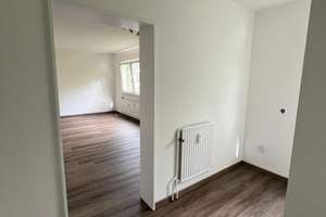 Frisch saniertes 1-Zimmer-Appartement mit Blick ins Grüne – Glatzer Straße 23, 57072 Siegen, Siegen – Vorschaubild 4