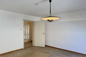 Großzügige Dachgeschosswohnung WG-geeignet - Zentral in Ulm – Die vollständige Adresse der Immobilie erhältst du vom Anbieter., 89073 Mitte, Ulm – Vorschaubild 7