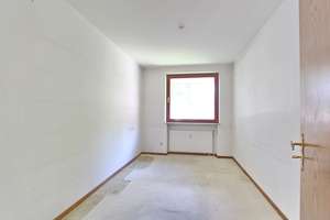 3-4-Zimmer-Eigentumswohnung mit großem Balkon und TG-Stellplatz in Hamburg-Wellingsbüttel – Die vollständige Adresse der Immobilie erhältst du vom Anbieter., 22391 Wellingsbüttel, Hamburg – Vorschaubild 8