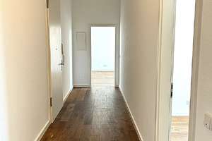 Lebendig, modern, zentral: 3 Zimmer mit zwei Balkonen an der Warschauer Straße! Sofort bezugsfrei! – Die vollständige Adresse der Immobilie erhältst du vom Anbieter., 10243 Friedrichshain, Berlin – Vorschaubild 9