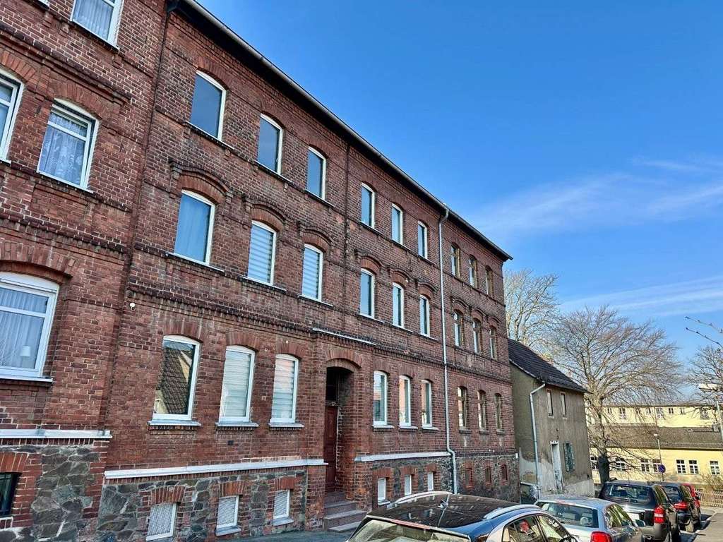 Immobilie in Oppurg - 7-Familienhaus mit hoher Mietrendite - Bild 1