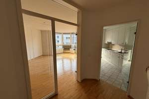 Gut geschnittene lichtdurchflutete 3 Zimmer Wohnung – Die vollständige Adresse der Immobilie erhältst du vom Anbieter., 40545 Oberkassel, Düsseldorf – Vorschaubild 3