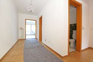 2 bis 3-Parteienhaus oder Domizil für die Großfamilie mit schönem Gartengrundstück in Köln-Lövenich – Die vollständige Adresse der Immobilie erhältst du vom Anbieter., 50859 Lövenich, Köln – Vorschaubild 9