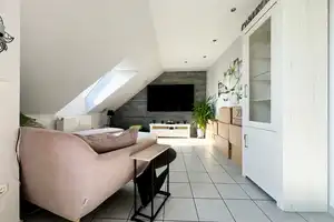 Stilvolle Maisonette-Wohnung mit Loggia – Mönchengladbach – Vorschaubild 5