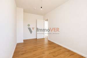 Erstbezug nach Modernisierung: 4-Zimmer-Wohnung mit Loggia in Bremen Huchting – Die vollständige Adresse der Immobilie erhältst du vom Anbieter., 28259 Kirchhuchting, Bremen – Vorschaubild 10