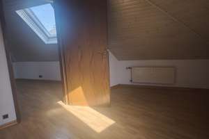 Helle 2-Zimmer-Dachgeschosswohnung, sofort verfügbar in Wiesbaden-Bierstadt – Kloppenheimer Straße 4, 65191 Bierstadt, Wiesbaden – Vorschaubild 7