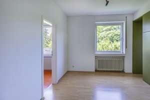 Bungalow-Klassiker: Die perfekte Basis für Ihr Modernisierungsprojekt. – Die vollständige Adresse der Immobilie erhältst du vom Anbieter., 51107 Rath/Heumar, Köln – Vorschaubild 9