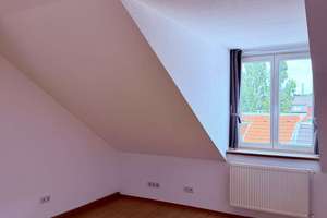 Lichtdurchflutete 2-Zimmer-DG-Wohnung in Poppelsdorf – renoviert & mit EBK – Sebastianstraße 17, 53115 Poppelsdorf, Bonn – Vorschaubild 8