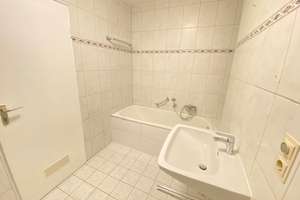 Freilassing: 3-Zi.-Wohnung mit Bergblick & perfekter Bahnanbindung. – Reichenhaller Straße 11, 83395 Freilassing – Vorschaubild 21