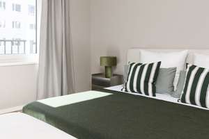 Großzügige 3-Zimmer-Wohnung mit zwei Bädern & hochwertigem Wohnbereich – Franz-Mehring-Platz 6, 10243 Friedrichshain, Berlin – Vorschaubild 9