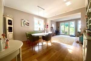 Einfach einziehen: Schmuckstück Natur, city-nah, Altbau-Villa saniert! – Die vollständige Adresse der Immobilie erhältst du vom Anbieter., 22397 Lemsahl-Mellingstedt, Hamburg – Vorschaubild 2