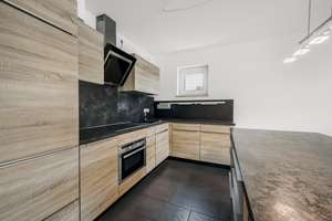 Ruhig gelegene, gepflegte 2-Zimmer-Wohnung mit Südwestbalkon und Lift – Die vollständige Adresse der Immobilie erhältst du vom Anbieter., 80995 Lerchenau-West, München – Vorschaubild 2