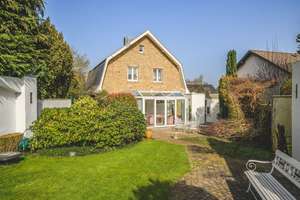 Gepflegtes Einfamilienhaus mit Wintergarten, Sauna und Doppelgarage in beliebter Lage – Die vollständige Adresse der Immobilie erhältst du vom Anbieter., 52080 Haaren, Aachen – Vorschaubild 2