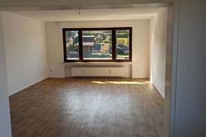 Renovierte 4-Zimmer-Wohnung mit Balkon in RS-Lüttringhausen -von privat- – Die vollständige Adresse der Immobilie erhältst du vom Anbieter., 42899 Klausen, Remscheid – Vorschaubild 2