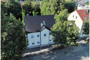 Luxuriöses Familiendomizil mit Doppelgarage und großzügigem Grundstück im eleganten Design – Die vollständige Adresse der Immobilie erhältst du vom Anbieter., 86830 Schwabmünchen – Vorschaubild 2