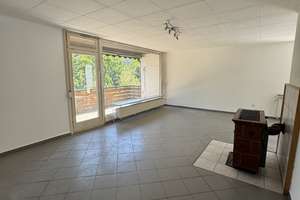 Attraktives, vermietetes Einfamilienhaus mit Einliegerwohnung in begehrter grüner Lage