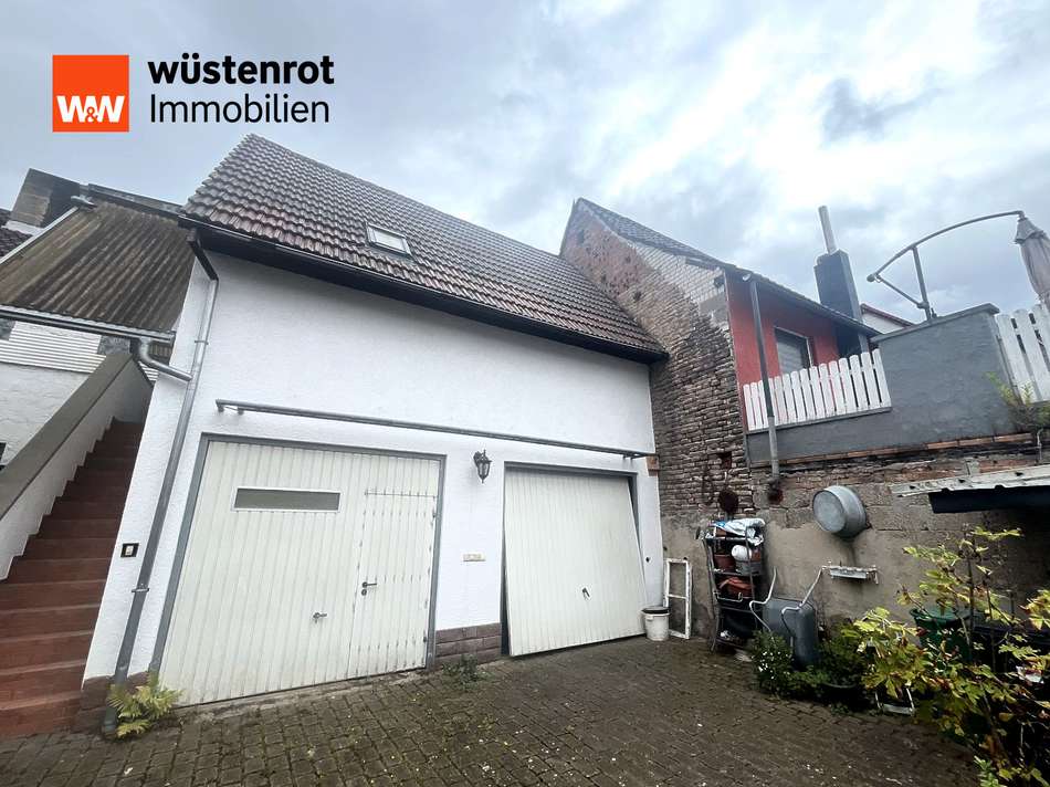 Appartement mit Garagen