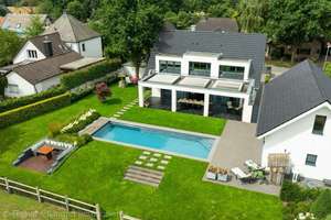 Elten: Moderne Traumvilla mit freiem Blick am Ortsrand von Elten – Die vollständige Adresse der Immobilie erhältst du vom Anbieter., 46446 Emmerich am Rhein – Vorschaubild 3