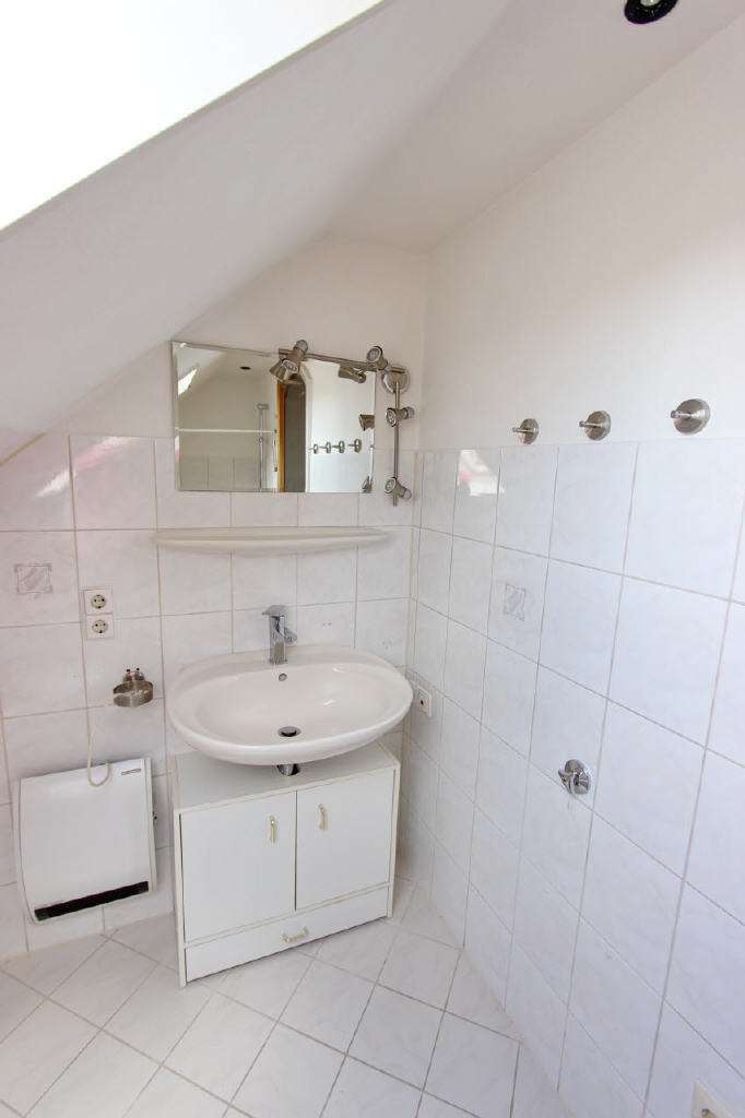 Immobilie in Wangen im Allgäu - Sofort beziehbare, helle Dachgeschoss-Wohnung in Lauflage zur Altstadt - Bild 1